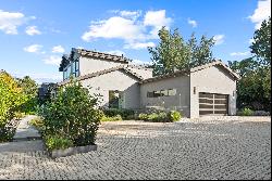 Unparalleled Luxury Living in Los Altos Hills