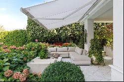 Luxury Garden Home