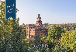 Majestic historical building for sale in a strategic position between Milan and Bergamo