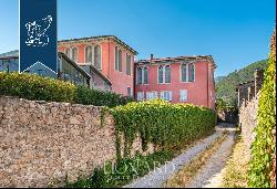 Tuscan villa for sale in the heart of the renowned Lucca area