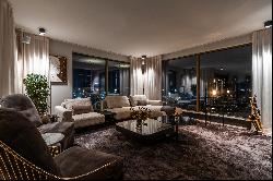 Very luxurious apartment with phenomenal views over Amsterdam!