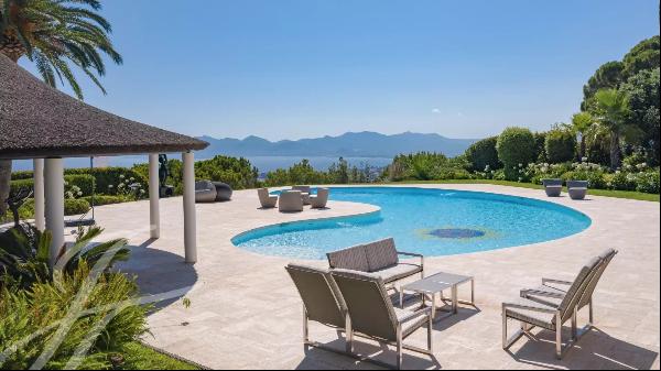 Cannes Californie Architect-designed property with panoramic sea view