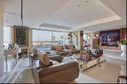 Exceptionnal penthouse with extensive stunning terrasses