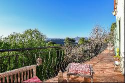 Sole agent - Provencal villa with a panoramic view of the hills of Nice