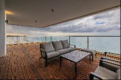Seafront Mini-Penthouse on the desirable Nitza Boulevard
