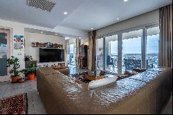 Luxury High Floor Apartment