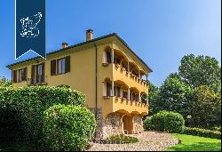Stunning 850-sqm villa for sale in the wonderful Lambro Valley, in Brianza