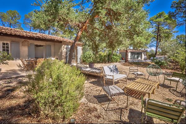 Cosy holiday home in Roussillon, Provence