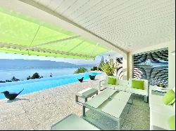 Exceptional property with panoramic view of Lake Annecy