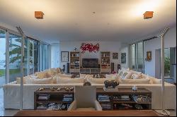 Refined Seaside Living: A Modern La Barra Home with Stunning Ocea