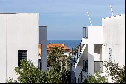 ANGLET, WITHIN WALKING DISTANCE TO THE BEACHES, HOUSE OF 98 M² WITH TERRACE AND GARDEN