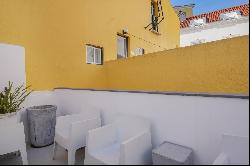 Building, 3 bedrooms, for Sale
