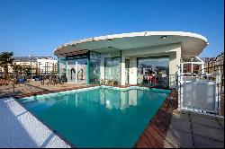 Les Minimes - Rare 4-bedroom PENTHOUSE with pool, double garage and elevator