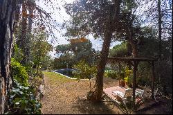 Exclusive property with renovation opportunity in Cabrera de Mar