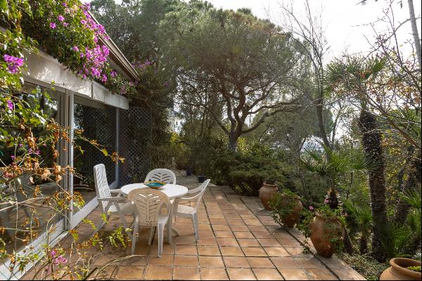 Exclusive property with renovation opportunity in Cabrera de Mar