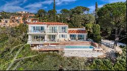 Provençal villa with 5 bedrooms located on the heights of La Croix Valmer.