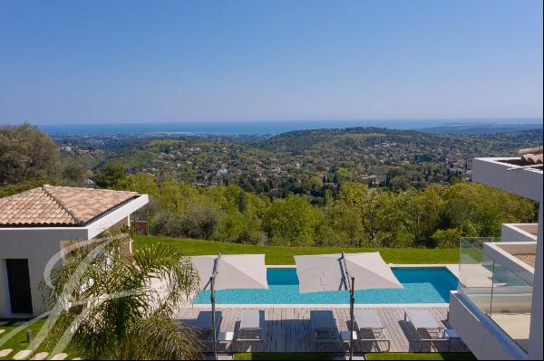Contemporary villa with panoramic views