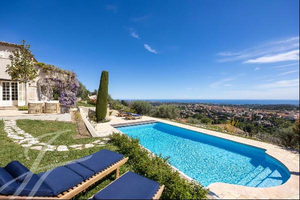 Provençale renovated house with sea view at Vence