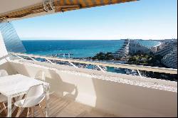 Apartment with panoramic view of the Marina Baie des Anges harbour