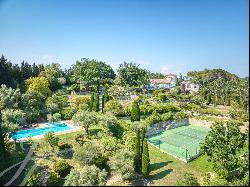Exceptional property with sea view - Mougins