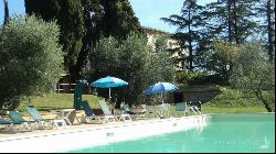 Villa with pool The Aldobrandeschi Gardens, Montaperti, Siena -Tuscany