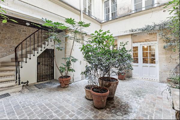 Saint-Germain-des-Prés furnished two-room apartment