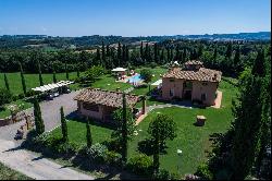 Charming Villa Leopoldina in the Tuscan countryside