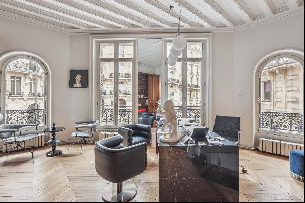 Apartment in Paris 16th - Marceau / Pierre de Serbie