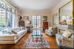Saint-Germain-en-Laye – A superb late 19th century private mansion