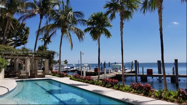 1660 W Glencoe St # 302, Coconut Grove FL 33133