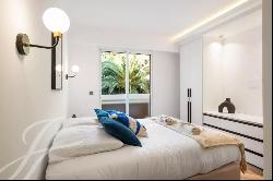 Cannes Basse Californie Renovated 5-room flat with sea view