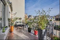 Paris 16th District – A delightful 3-bed apartment with terraces
