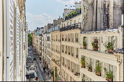 Paris 9th District – A sunny 4-bed apartment