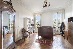 Paris 10th District – An elegant 4-bed apartment