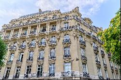 Paris 16th District – An exceptional 5-bed apartment