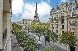 Paris 15th District – A 2/3 bed apartment enjoying an Eiffel Tower view