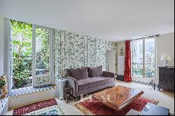 Paris 7th District – A peaceful apartment in a prime location