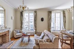 Paris 7th District – A bright 3-bed apartment