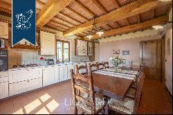Old and finely-renovated Tuscan farmhouse for sale between Lucca and Florence