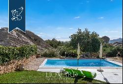 Stunning estate with a garden and pool for sale in the renowned town of San Teodoro