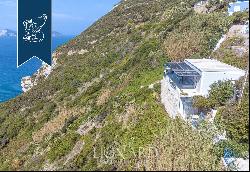 Charming property with a big panoramic terrace off the coast of Lazio