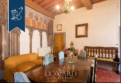 Historical 19th-century palace for sale in the centre of Montepulciano