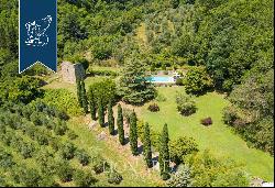 17th-century renovated farmstead for sale sale among Chianti's hills, near Florence
