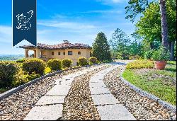 For sale on the hills surrounding the small town of Casale Monferrato a wonderful panorami