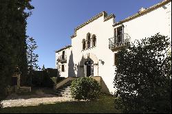 Large country property situated in a tranquil town in central Penedes