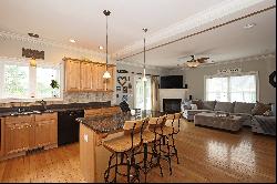 Exceptional Living in Milford's Point Beach Neighborhood!