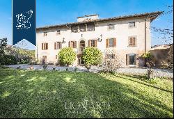 Prestigious 17th-century property with a big private park for sale in the wonderful Tuscan