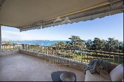 Superb 4-room apartment with panoramic sea view in a prestigious residence