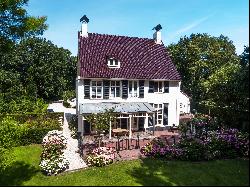 Luxueuze villa "Huize Elsgeest" , toonbeeld van klasse en grandeur