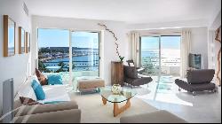 Croisette Stunning sea view for this splendid 3 room apartment with fascinating sea view